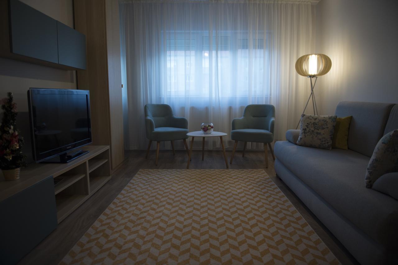 Smp Apartment 2 Timisoara Luaran gambar
